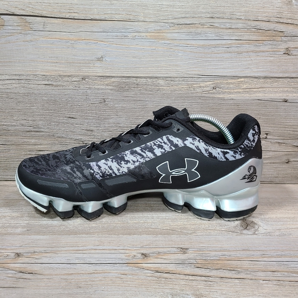 Under Armour Men's Black Running Shoes - Picture 4 of 10